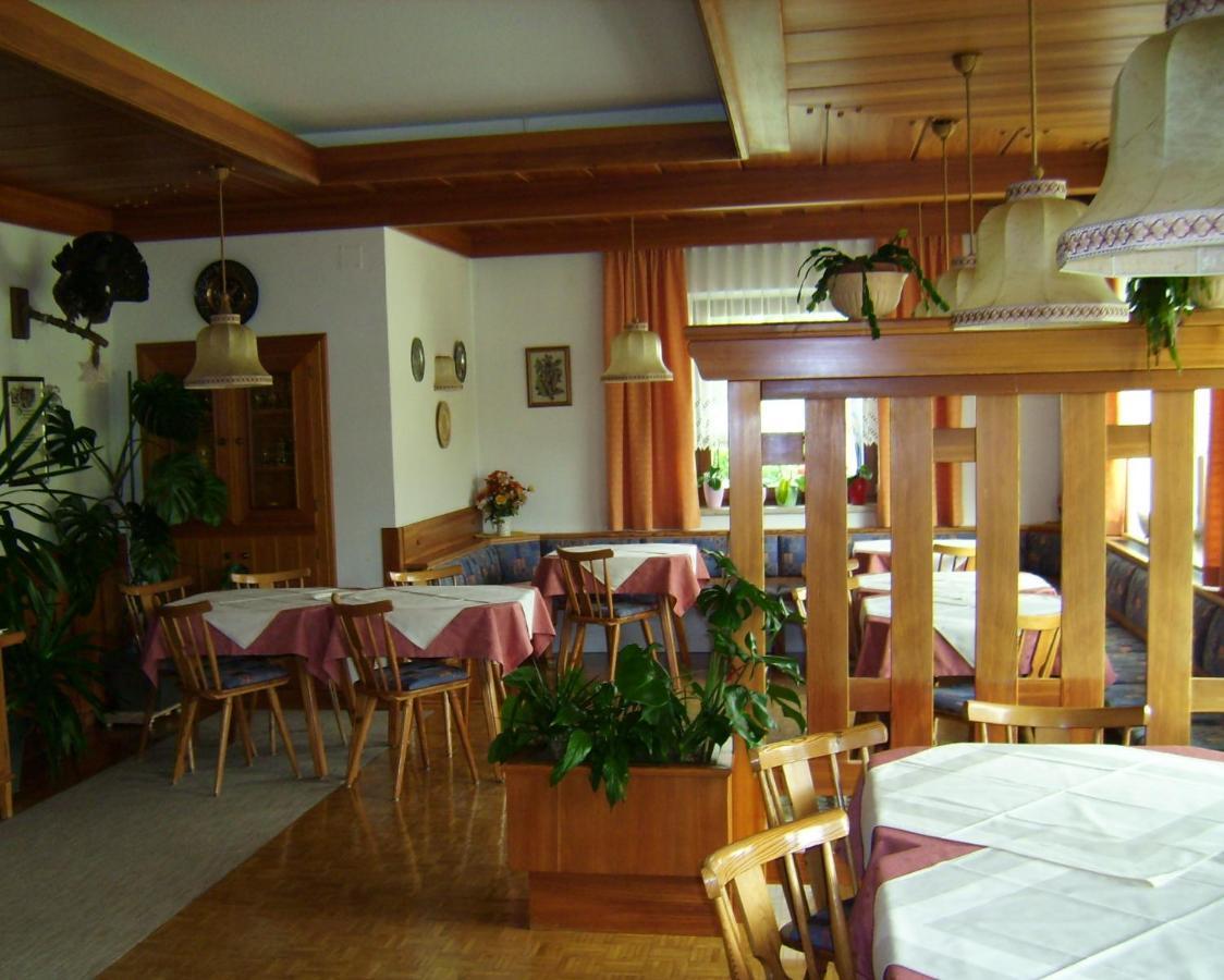 Haus Alpenfriede Hotel Weissensee Eksteriør billede